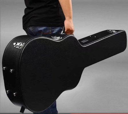 De Vluchtgeval van de Plywooden Klassiek Gitaar met Opgevuld Dragend Handvat